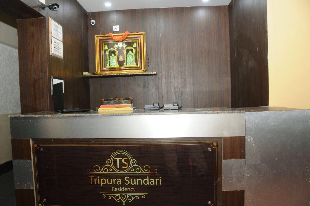 ホテルTripura Sundari Residency Madanapalle エクステリア 写真