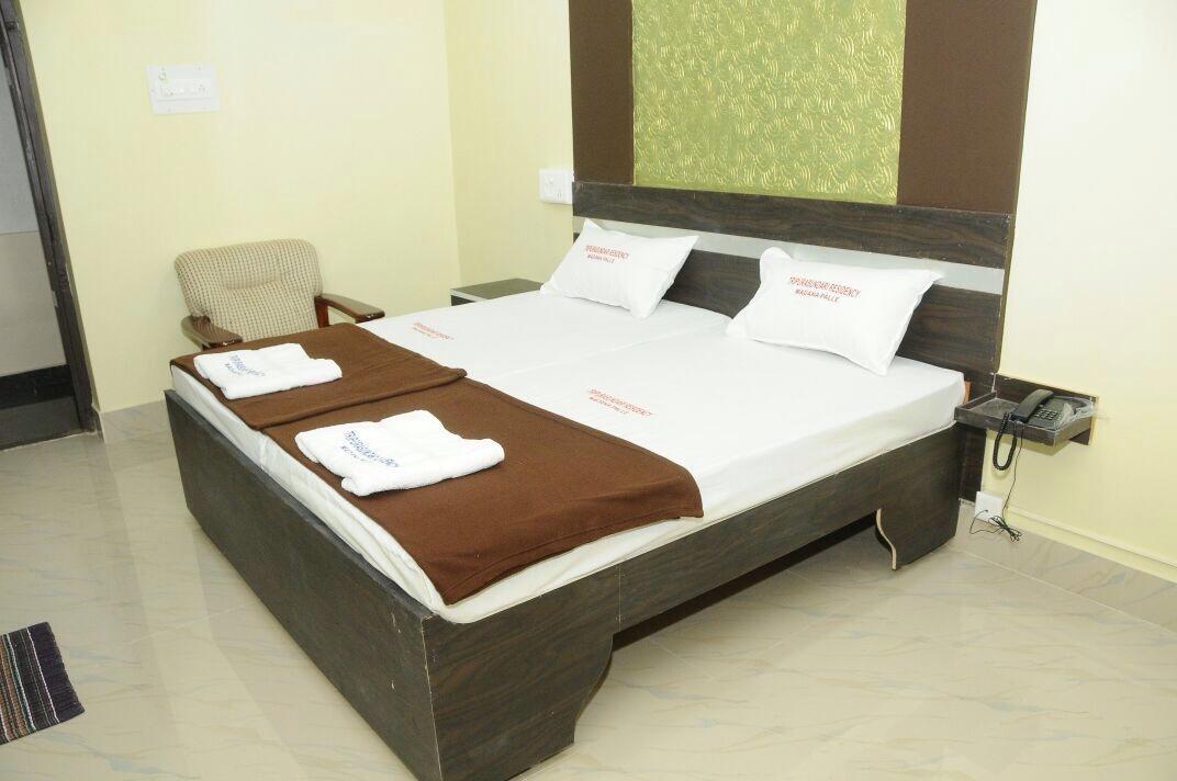 ホテルTripura Sundari Residency Madanapalle エクステリア 写真